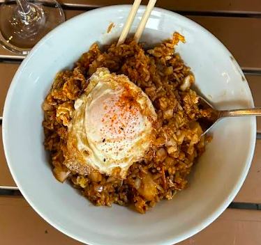 Hawkers Asian Street Fare signature dishes Roti Canai
Steak and Kimchi Fried Rice
Yaki Udon